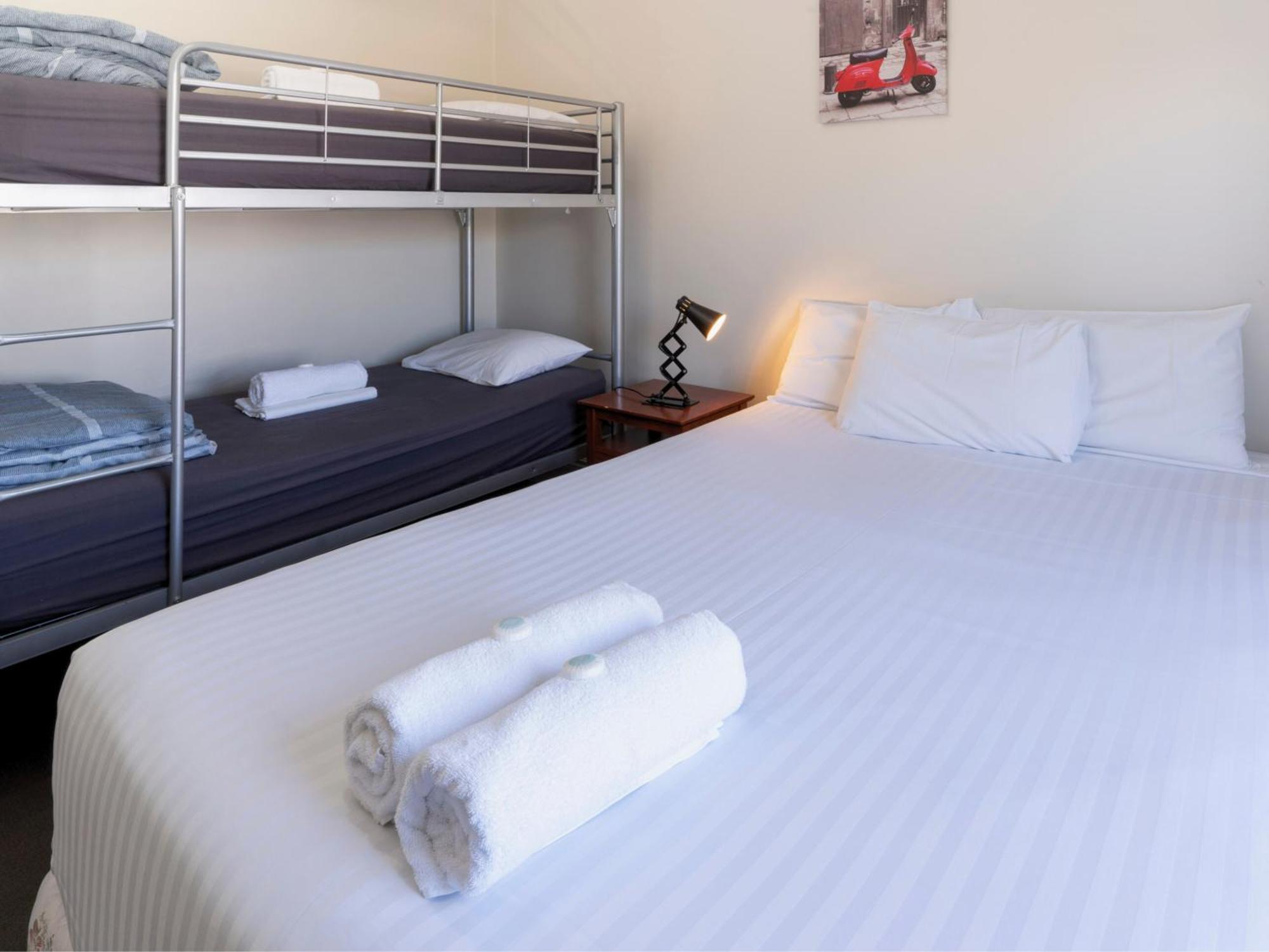 Six Degrees Boutique Hotel Albany Zimmer foto